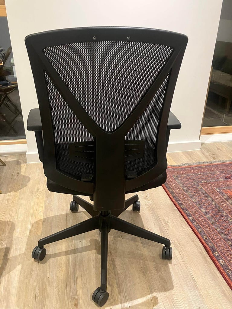 Desk chair