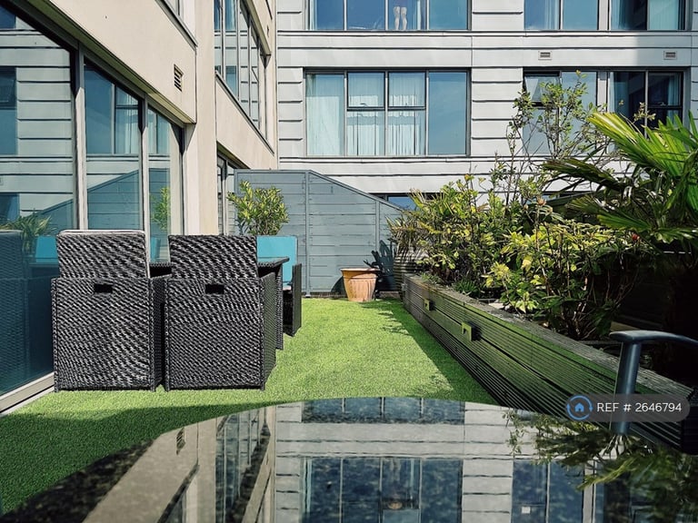 2 bedroom flat in Liverpool, Liverpool, L3 (2 bed) (#2646794)
