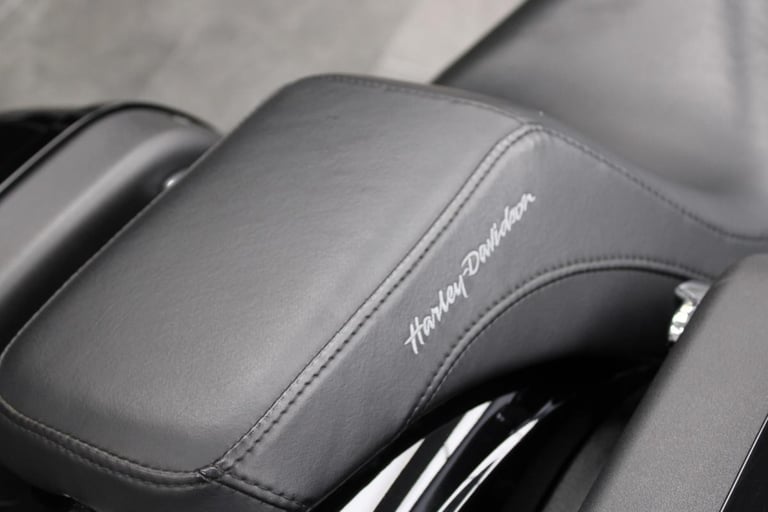 2022 Harley-Davidson FXLRST Low Rider ST in Vivid Black 