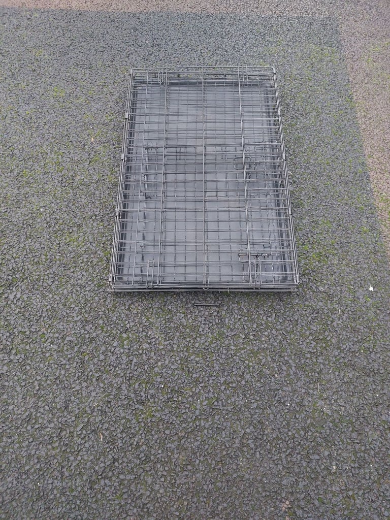 Medium dog crate/pen/run