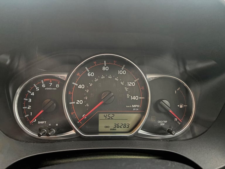 2015 Toyota Yaris 1.33 Dual VVT-i Sport Euro 5 5dr Euro 5 HATCHBACK Petrol Manual