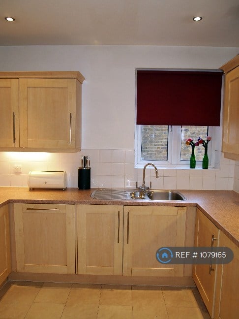 2 bedroom flat in Essex Road, London, N1 (2 bed) (#1079165)