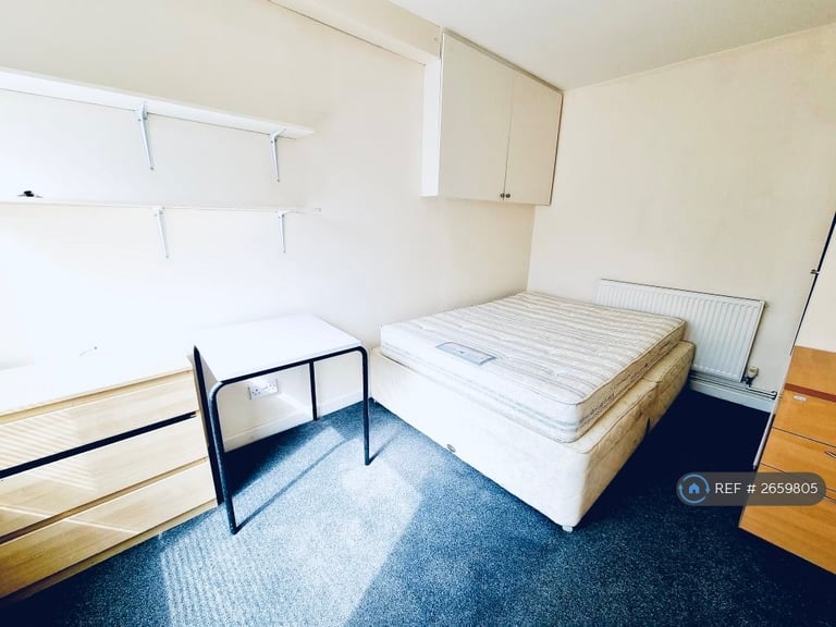 6 bedroom house in St. Helens Road, Leamington Spa, CV31 (6 bed) (#2659805)