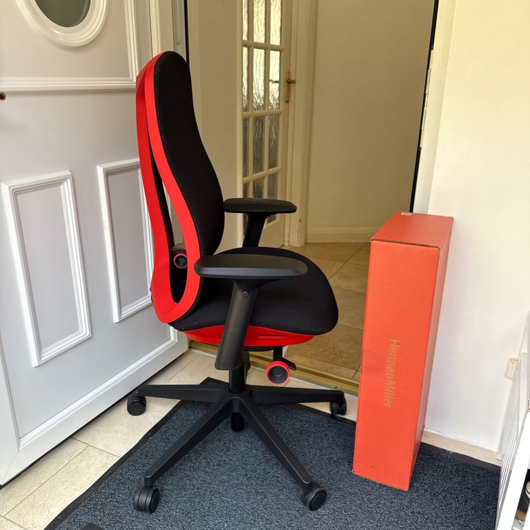 Herman Miller Vantum Chair - BRAND NEW BOXED (London Delivery)