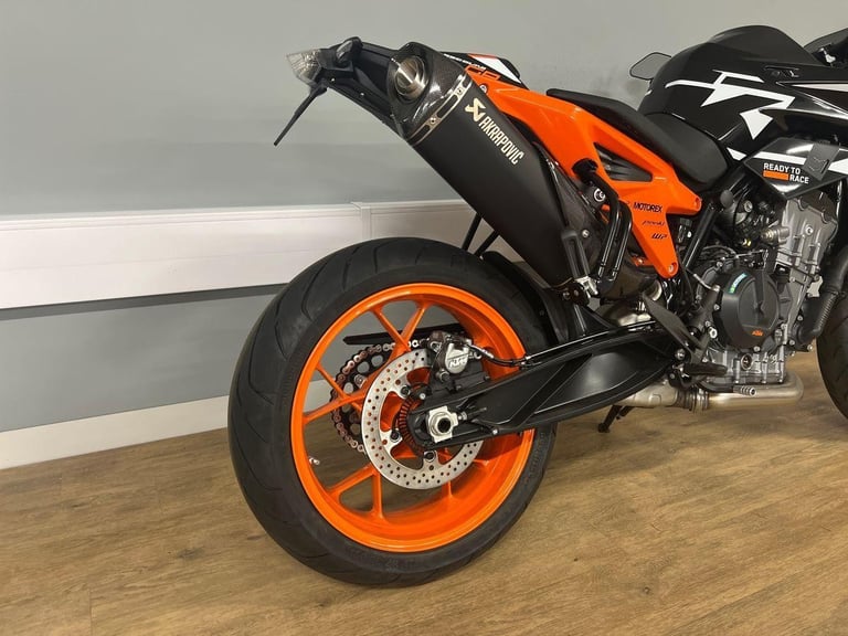 2025 KTM Street 890 DUKE GP Petrol black 6 Speed