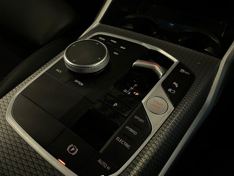 2022 BMW 3 Series 2.0 330e 12kWh M Sport Touring Auto xDrive Euro 6 (s/s) 5dr ESTATE Petrol/Elect...