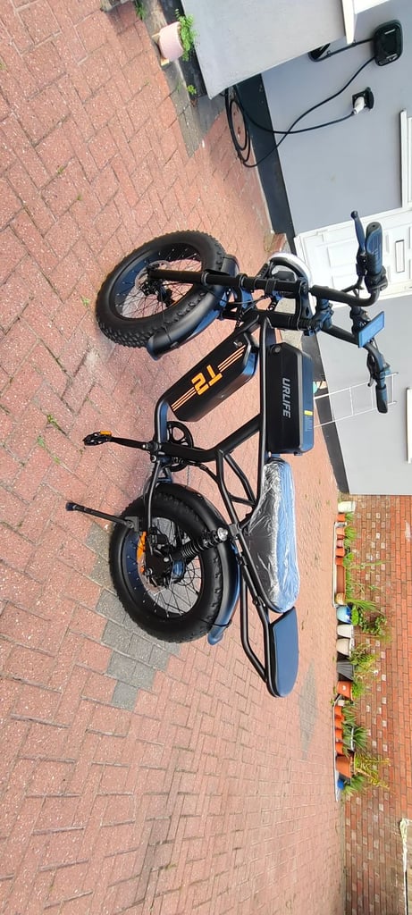 Electric bicycle T2 Brand New used only 18km purchase date 16-9-25