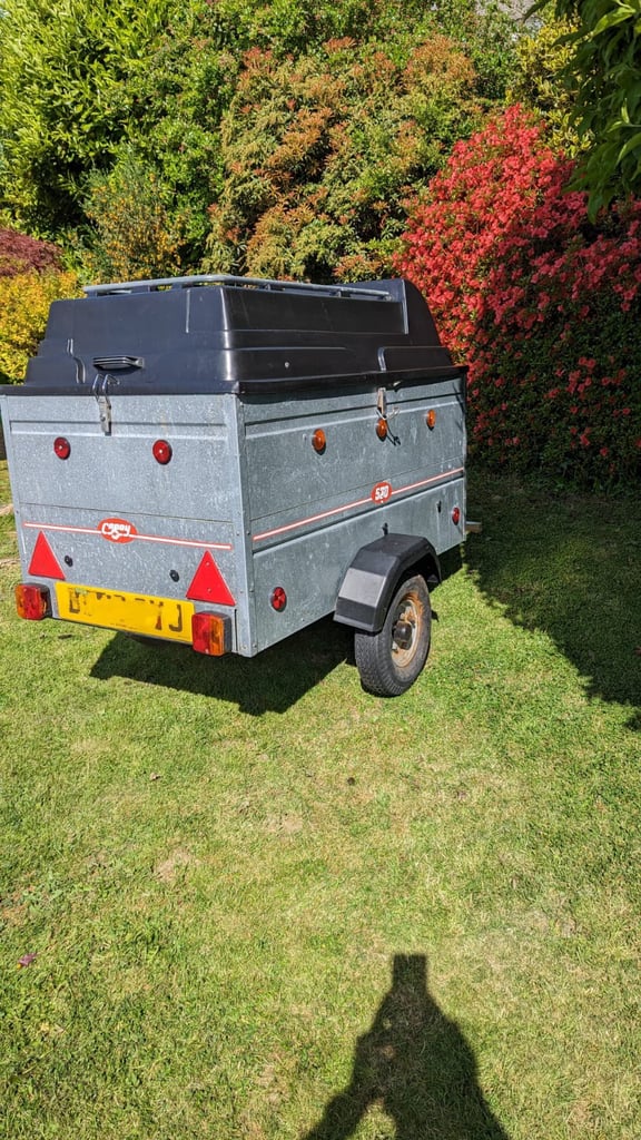 Double height caddy 530 trailer with lid 