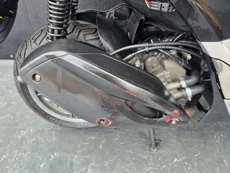 PIAGGIO MP3 300 YOURBAN LT PROJECT BIKE HPI CLEAR