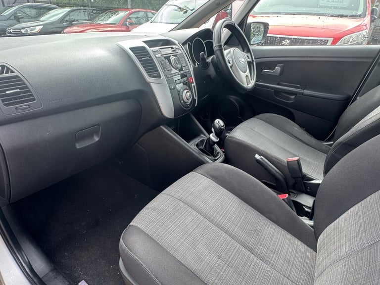 2011 Kia Venga 1.4 CRDi EcoDynamics 2 5dr HATCHBACK Diesel Manual - Image 15