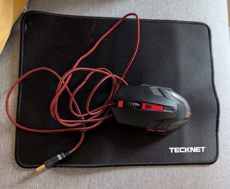 image for TeckNet Raptor Wired Gaming Mouse in red with Mat as new 