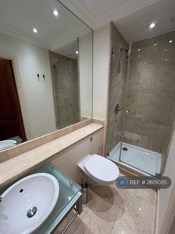 2 bedroom flat in Lime House, Richmond, TW9 (2 bed) (#2651035)