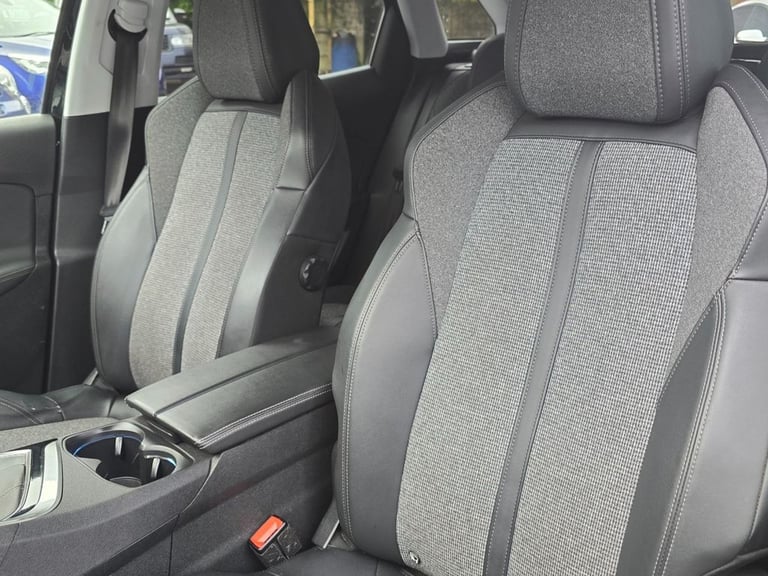 2018 Peugeot 3008 1.2 PureTech Allure SUV 5dr Petrol Manual Euro 6 (s/s) (130 ps) HATCHBACK Petro...