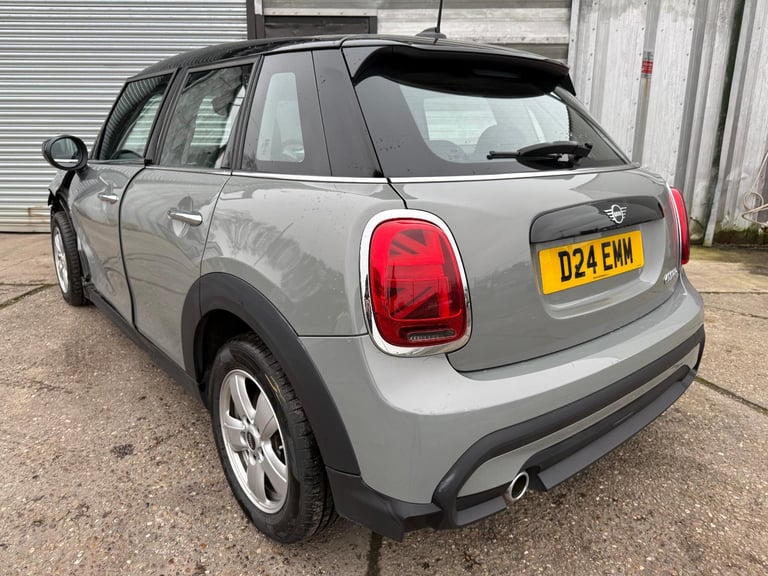 2021 21 REG MINI COOPER CLASSIC NAV PACK 1.5 DAMAGED REPAIRABLE SALVAGE