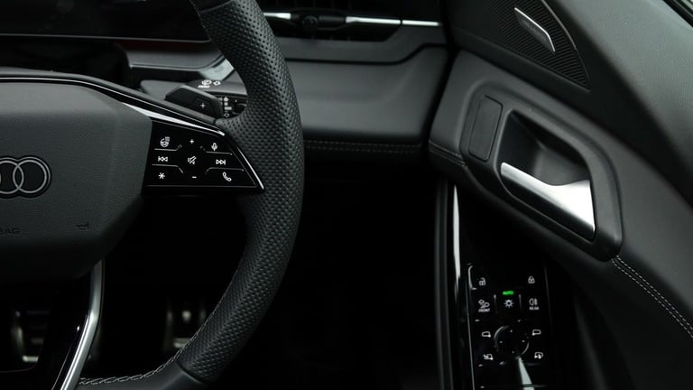 2024 Audi Q6 e-tron 100kWh S line SUV 5dr Electric Auto quattro (388 ps) SUV Electric Automatic