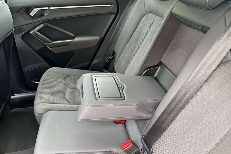 2019 Audi Q3 40 TFSI Quattro Vorsprung 5dr S Tronic SUV Petrol Automatic