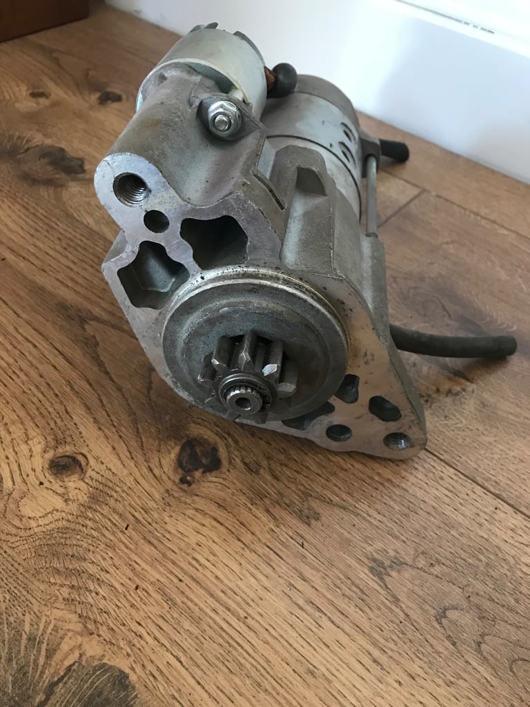 Land Rover Discovery 3. 2,7 TDF6  2004-2009 Starter Motor 