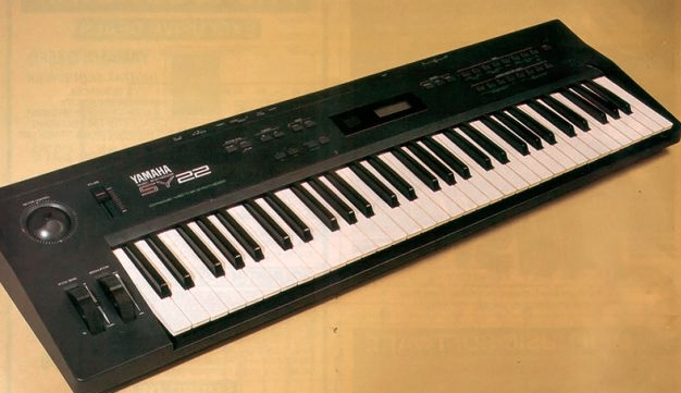 Yamaha SY22 Vintage Synth + 2 x yamaha MS202 Speakers Bundle