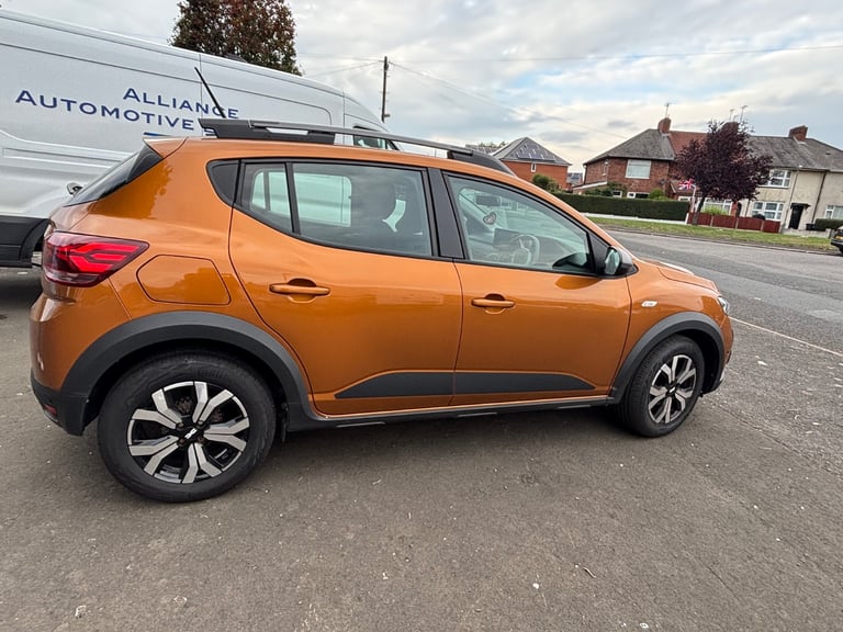 Dacia, SANDERO STEPWAY, Hatchback, 2023, Manual, 999 (cc), 5 doors
