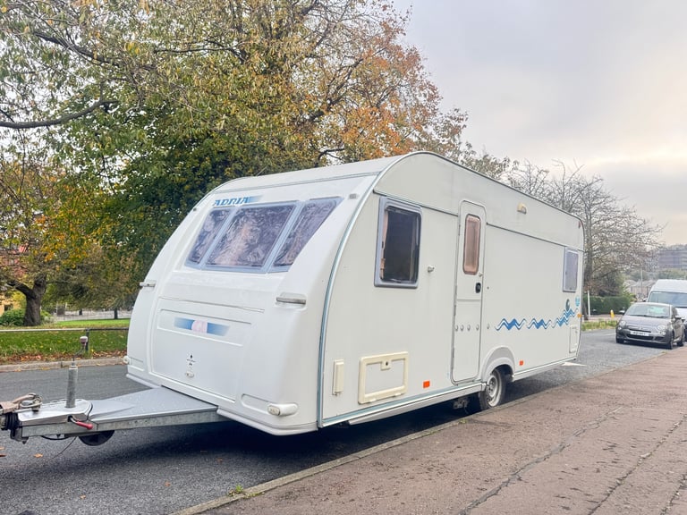 Caravan Adria Adora 532 UP Fixed Bed 2006