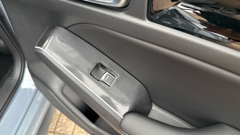 2025 Honda Civic HONDA Civic 2.0 Ehev Advance 5Dr CVT Hatchback Hatchback Hybrid Automatic