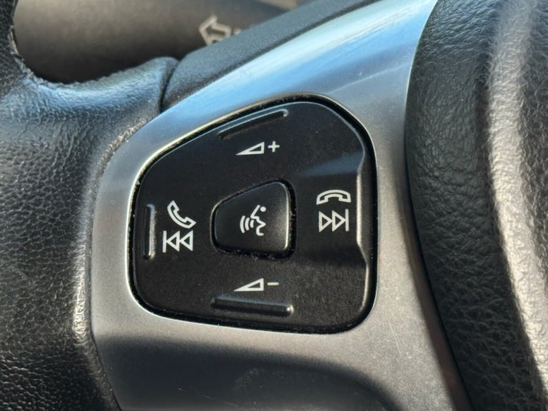 2015 Ford Fiesta 1.0T EcoBoost Zetec Hatchback 5dr Petrol Powershift Euro 6 (100 ps) Hatchback Pe...