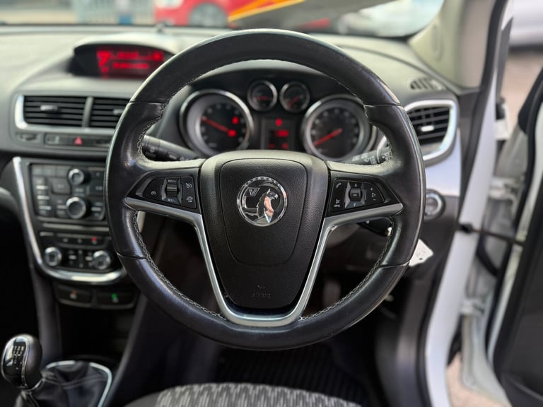 2015 Vauxhall Mokka 1.6i Exclusiv 5dr HATCHBACK Petrol Manual