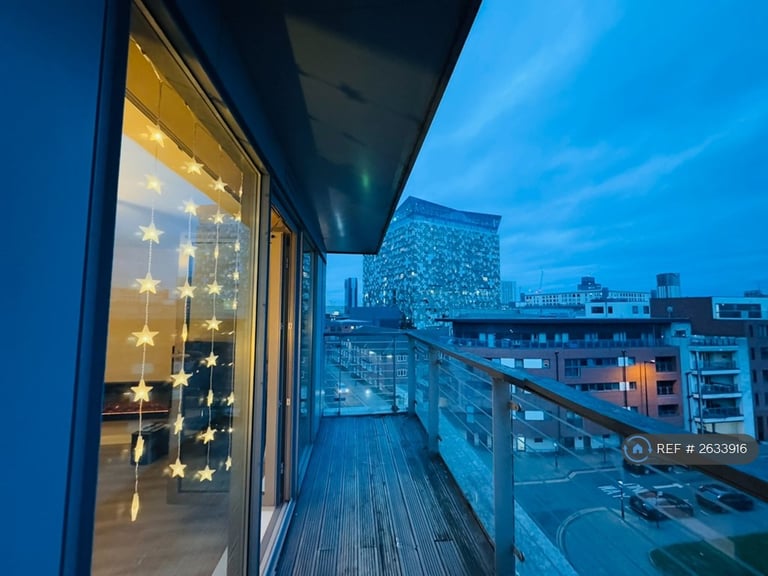 2 bedroom flat in Skyline, Birmingham, B1 (2 bed) (#2633916)