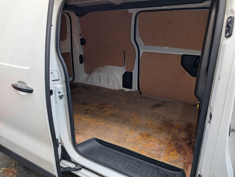 2020 Peugeot Expert 1400 2.0 BlueHDi 120 Professional Van PANEL VAN DIESEL Manual