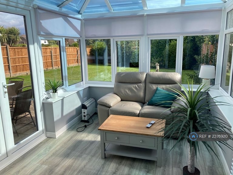 3 bedroom house in The Roundmeade, Maghull, L31 (3 bed) (#2376920)