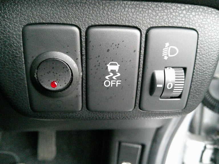 HONDA JAZZ 1.4 i-VTEC ES Plus 2014