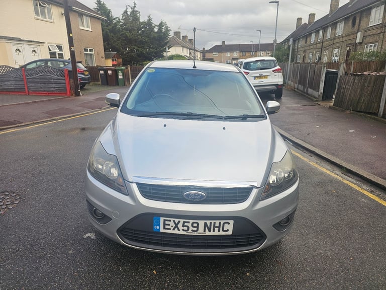 focus 1.6 zetec F.S.H NEW CLUTCH NEW CAMBELT LONG MOT JUNE 2026 DRIVES AN LOOKS PERFECT 