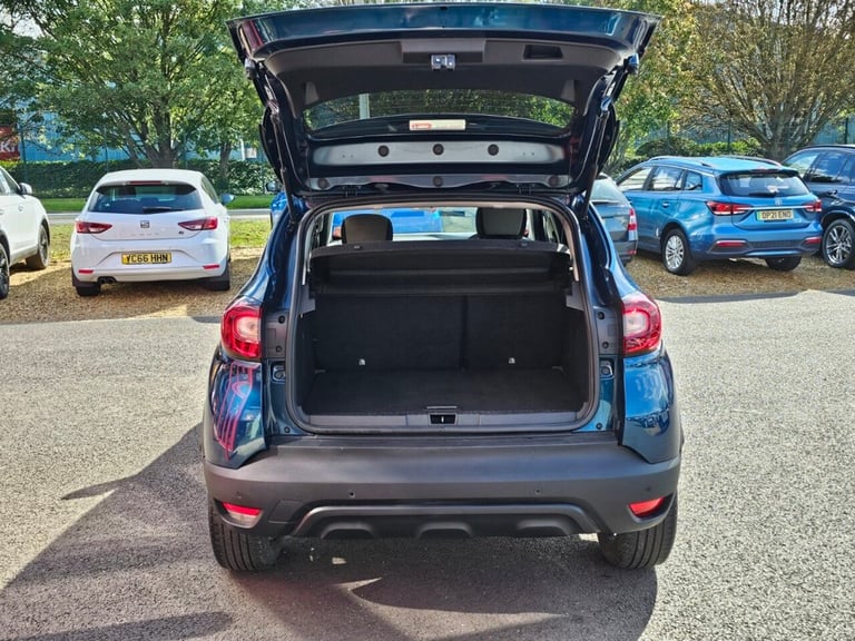 2018 Renault Captur 1.5 dCi ENERGY Iconic SUV 5dr Diesel Manual Euro 6 (s/s) (90 ps) HATCHBACK Di...