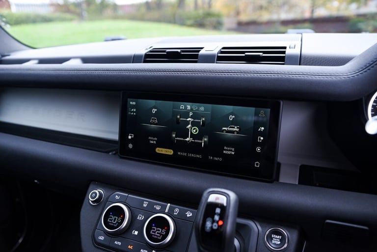 2023 Land Rover Defender 90 3.0 D250 MHEV Hard Top Commercial SUV 3dr Diesel Auto 4WD SWB Euro 6 ...