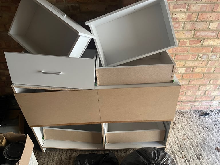 image for Chest of 6 drawers 