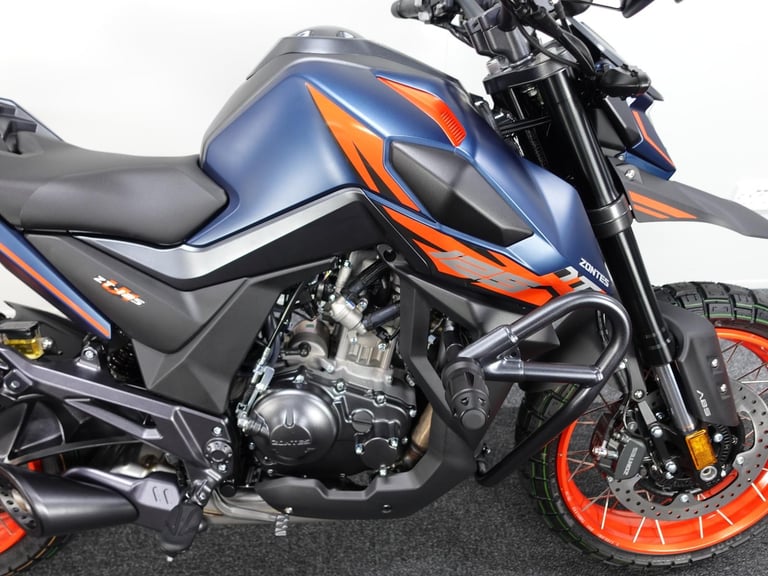 Zontes ZT125-U1 LCD. Stunning Hypermotard 125cc. Keyless & More!