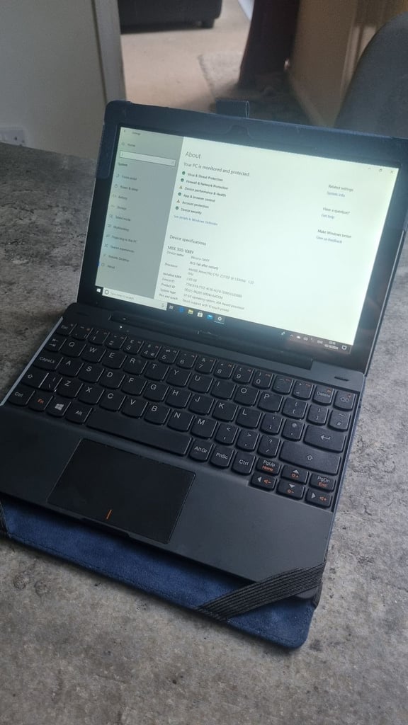 Lenovo IdeaTab Miix 300-10IBY 10.1 ", Black, Multi-touch, 2GB