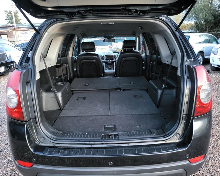 2012 FACELIFT CHEVROLET CAPTIVA 2.2 VCDi LT 5 DOOR 7 SEATER AUTOMATIC BLACK
