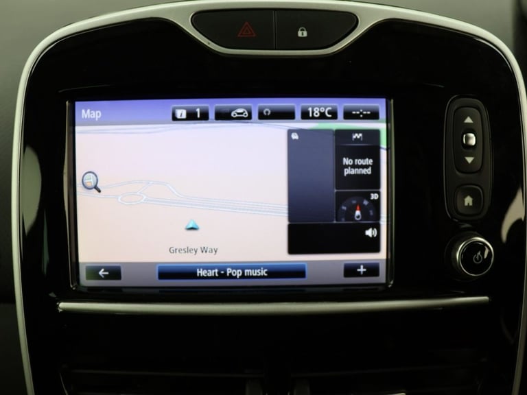 2015 Renault Clio 1.6 TCe Renaultsport Lux Hatchback 5dr Petrol EDC Euro 5 (200 ps) Hatchback Pet...