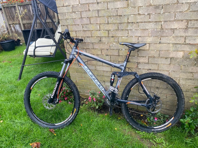 Carrera Valour Custom Carrera Bike Carrera-bicycle In Suffolk Bikes - Main Image