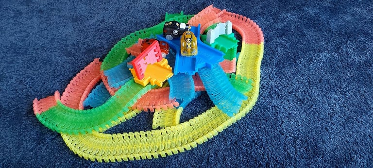 Magic tracks and cars