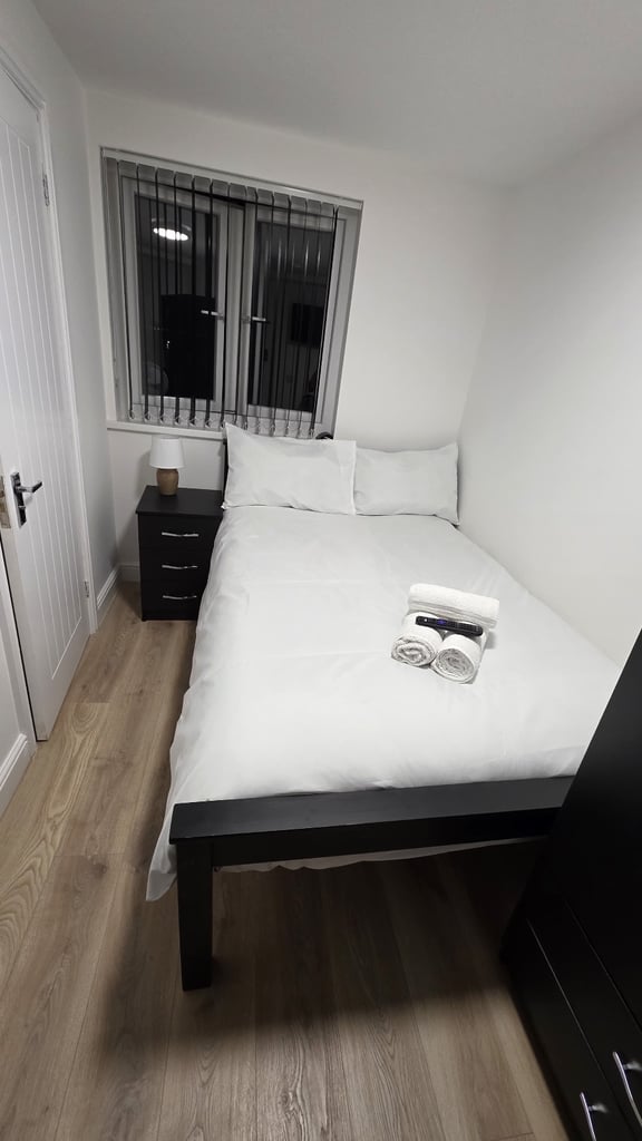 En-suite Studios available for rent short or long term 