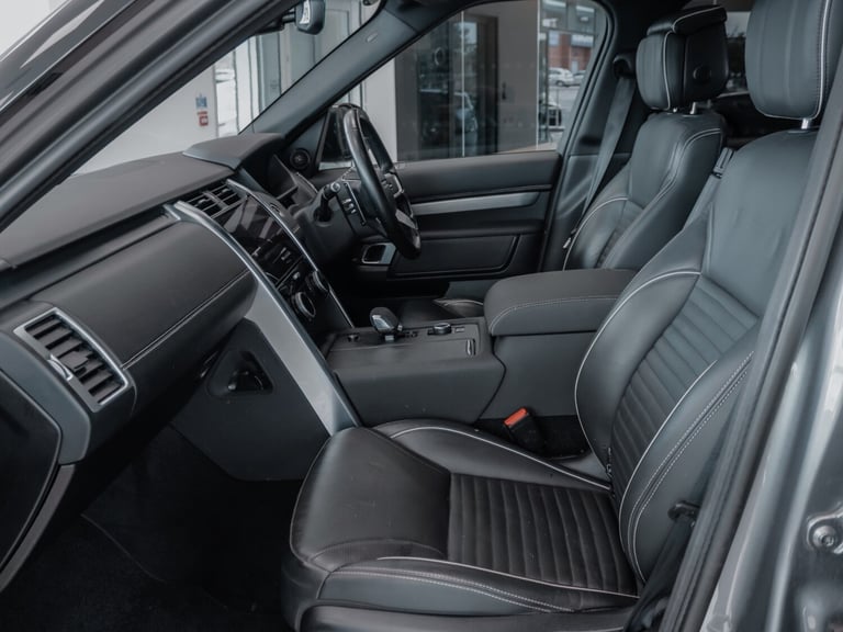 2021 Land Rover Discovery 3.0 D300 R-Dynamic HSE 5dr Auto ESTATE DIESEL Automatic