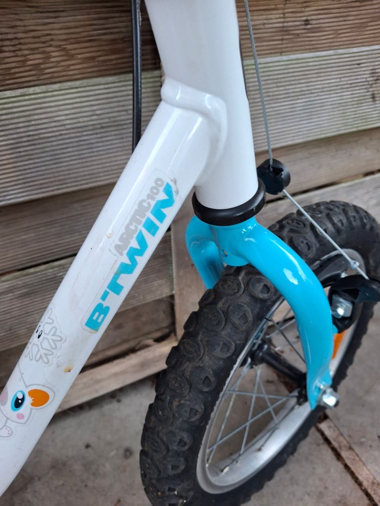 Btwin artic 100 children bike