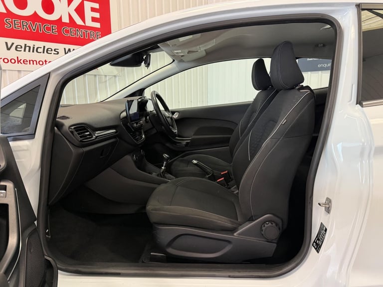 2018 Ford Fiesta 1.0T EcoBoost Zetec Euro 6 (s/s) 3dr HATCHBACK Petrol Manual