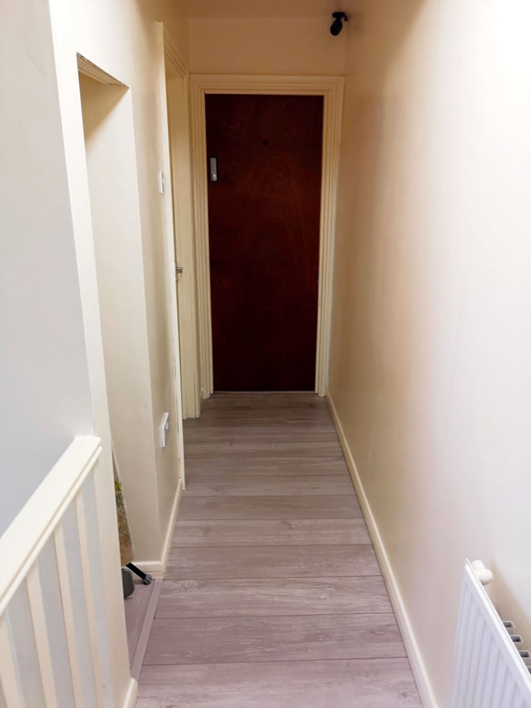 DSS only shared house - some ensuite rooms, quiet respectful house