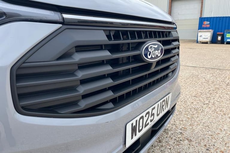 2025 Ford Transit Custom 2.5 PHEV 232ps H1 Double Cab Van Limited Auto PANEL VAN PETROL/ELECTRIC ...