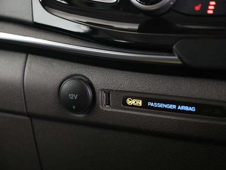 2022 Ford Tourneo Custom 2.0 EcoBlue 130ps Low Roof 8 Seater Titanium MPV DIESEL Manual