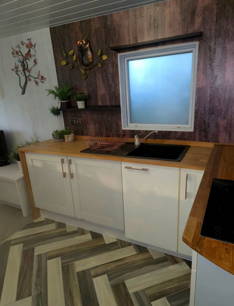 BARGAIN ... 32FT x 12FT STATIC/MOBILE HOME ABI ACCOLADE