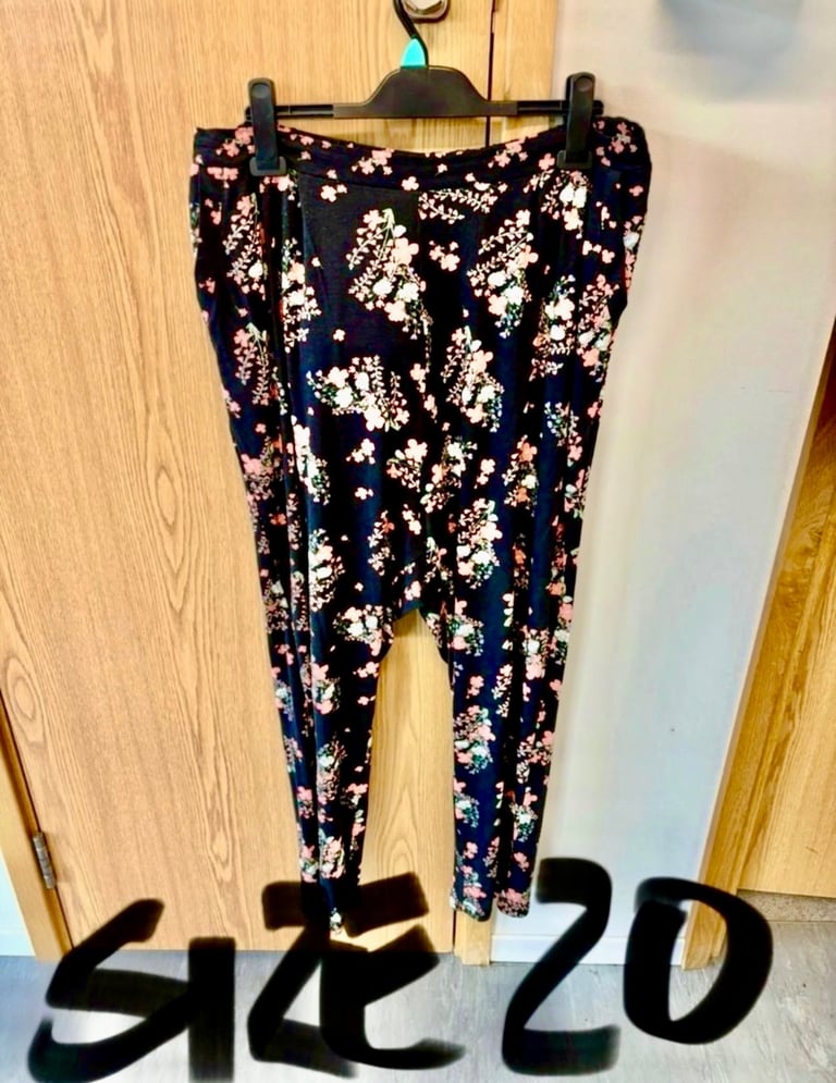 Ladies Clothing size 20/XL